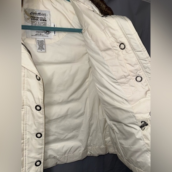 Eddie Bauer Ivory Quilted Puffer Goose Down Vest M Faux Fur Collar with Pockets - Picture 6 of 9